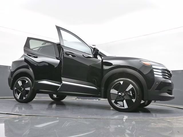 2026 Super Black Nissan Kicks SR FWD SUV