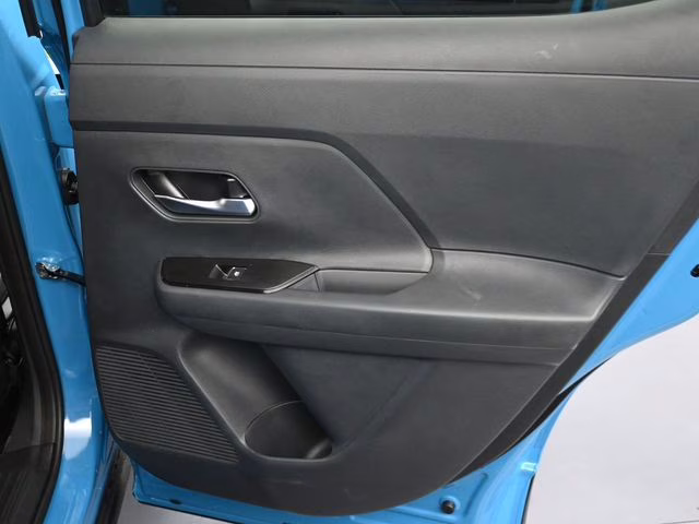 2026 Arctic Ice Blue/Black Nissan Kicks SR FWD SUV