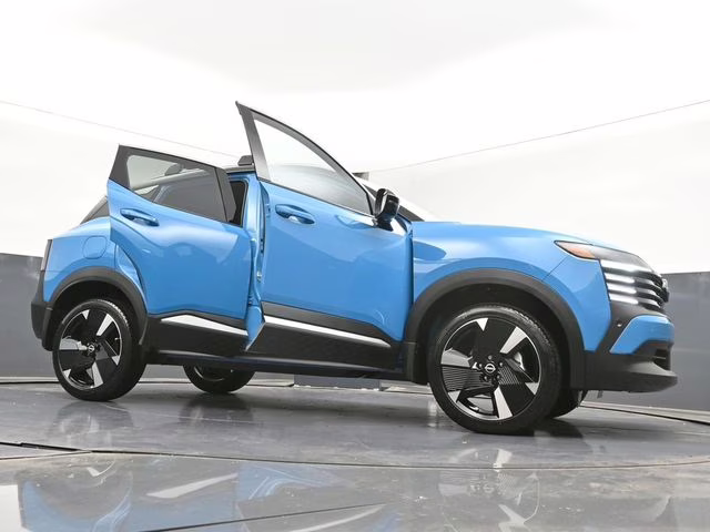 2026 Arctic Ice Blue/Black Nissan Kicks SR FWD SUV