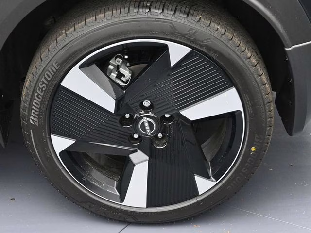 2026 Super Black Nissan Kicks SR AWD SUV