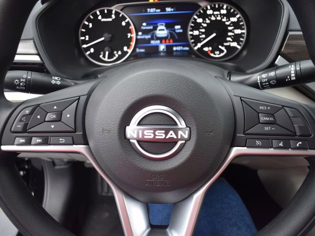 2025 Super Black Clearcoat Nissan Altima 2.5 SV FWD Sedan