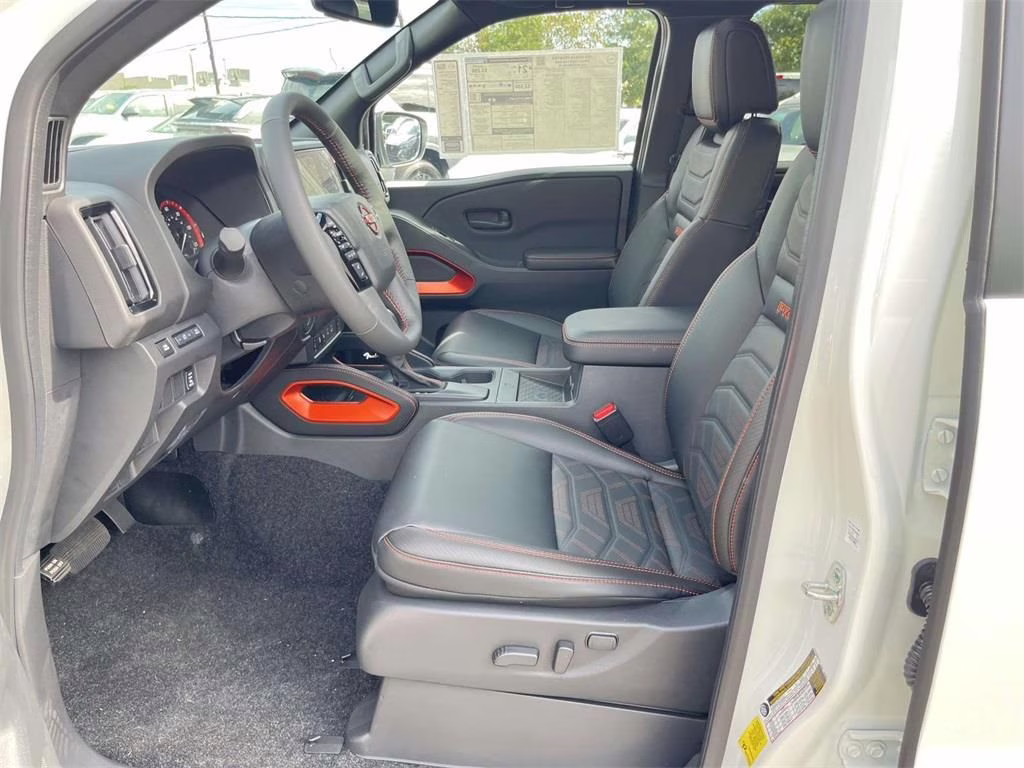 2026 Glacier White Nissan Frontier PRO-X RWD Truck