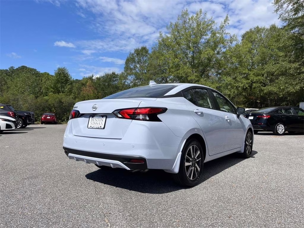 2025 Gray Sky Pearl Nissan Versa 1.6 SV FWD Sedan