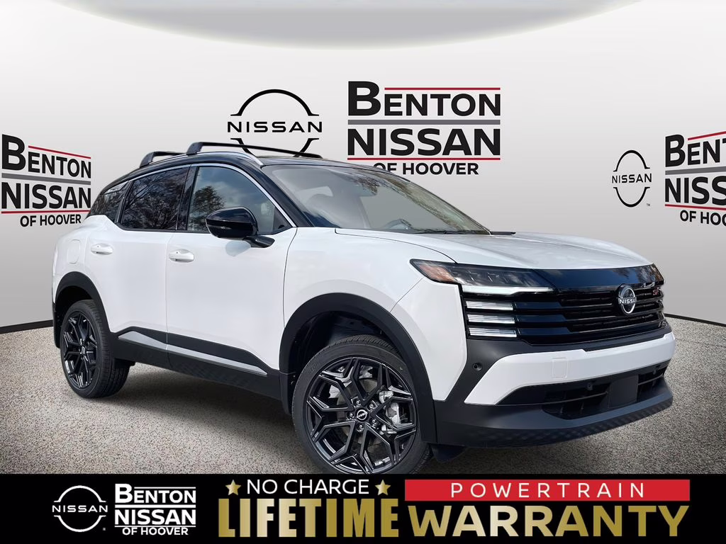 2026 Aspen White/Super Black Nissan Kicks SR FWD SUV