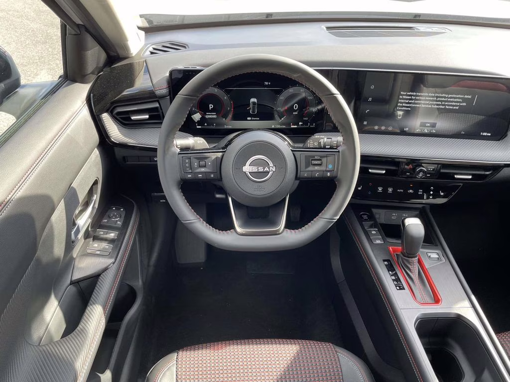 2026 Aspen White/Super Black Nissan Kicks SR FWD SUV