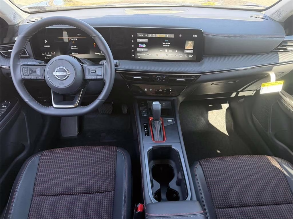 2025 Deep Blue Pearl/Gun Metallic Nissan Kicks SR FWD SUV