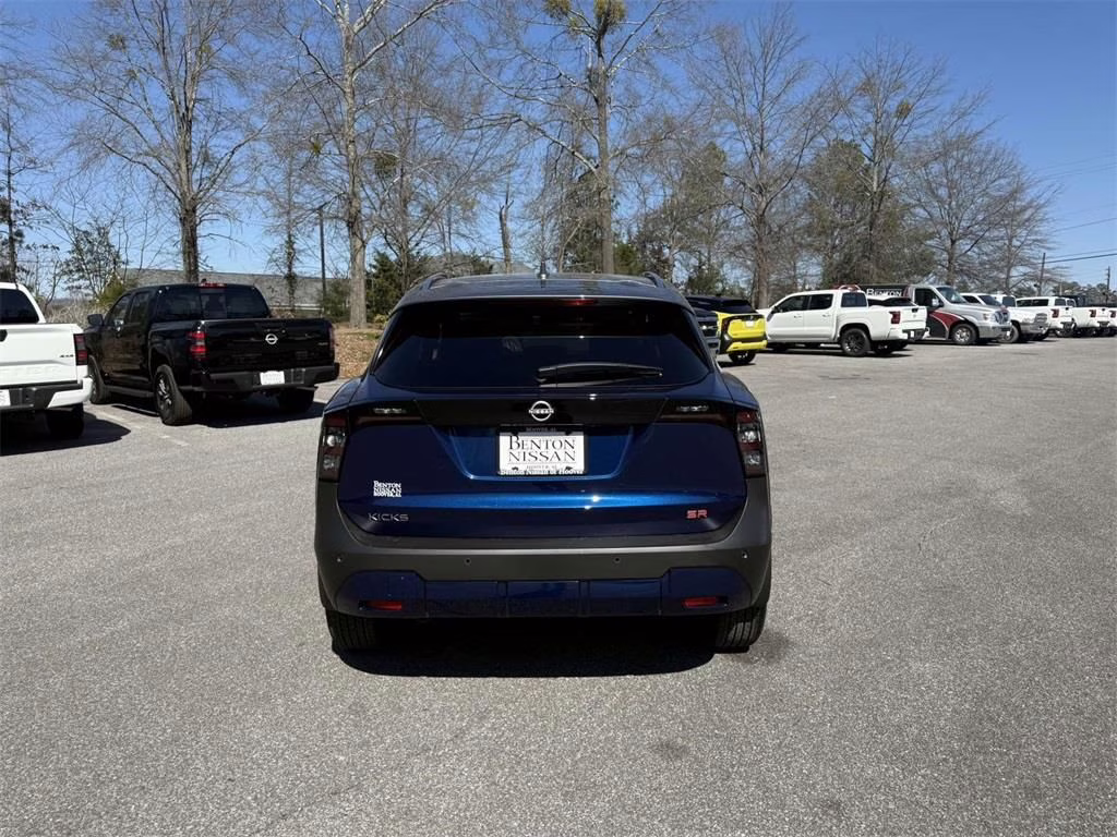 2025 Deep Blue Pearl/Gun Metallic Nissan Kicks SR FWD SUV