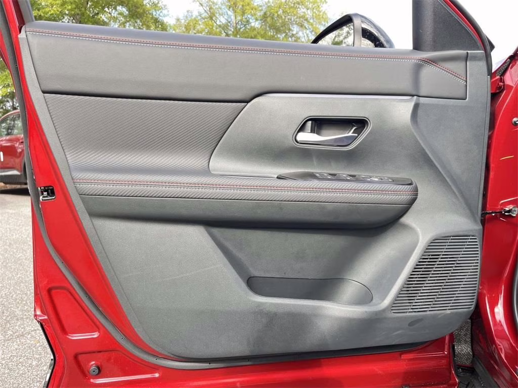 2026 Scarlet Ember Tintcoat Nissan Kicks SR FWD SUV