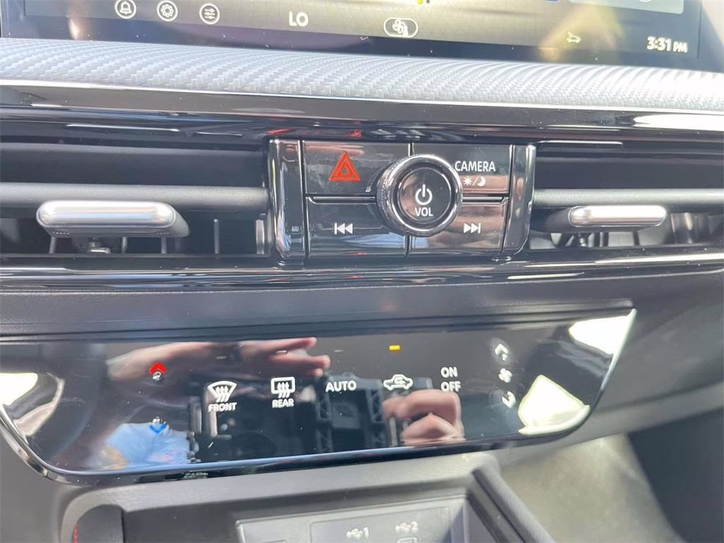 2026 Scarlet Ember Tintcoat Nissan Kicks SR FWD SUV