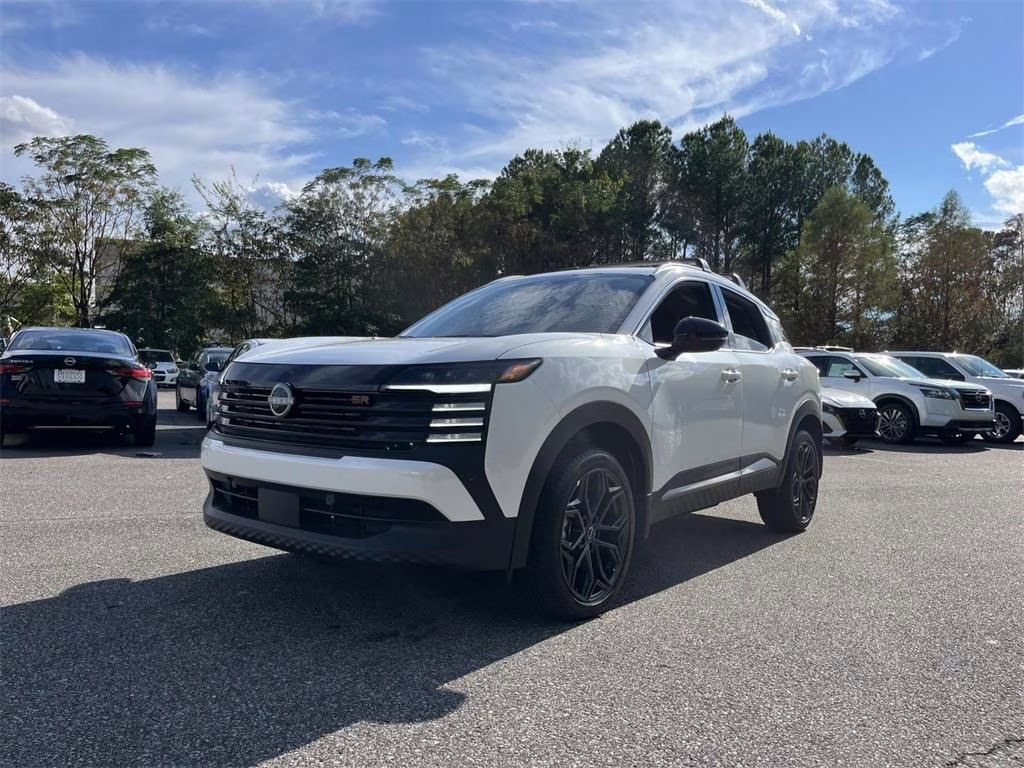 2026 Aspen White Tricoat Nissan Kicks SR FWD SUV