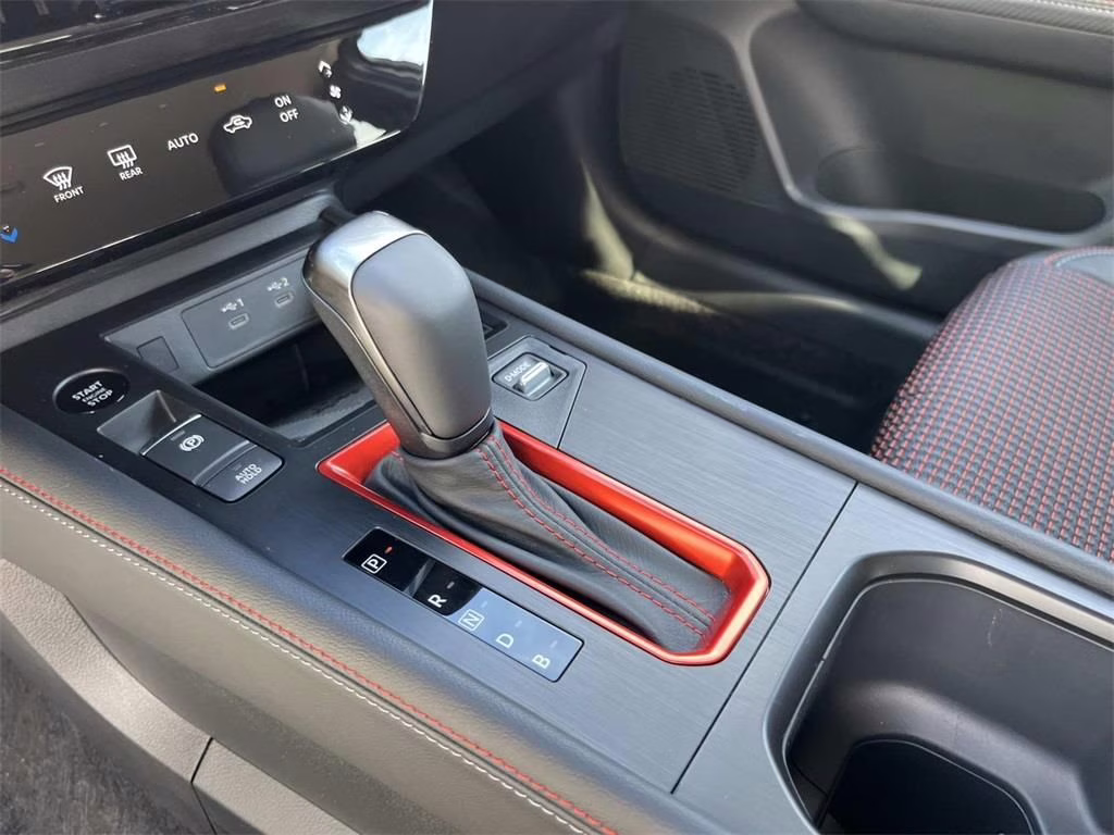 2026 Aspen White Tricoat Nissan Kicks SR FWD SUV