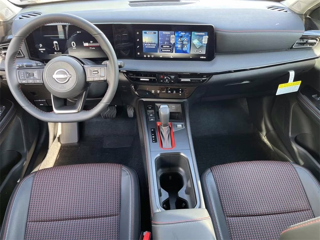 2026 Aspen White Tricoat Nissan Kicks SR FWD SUV