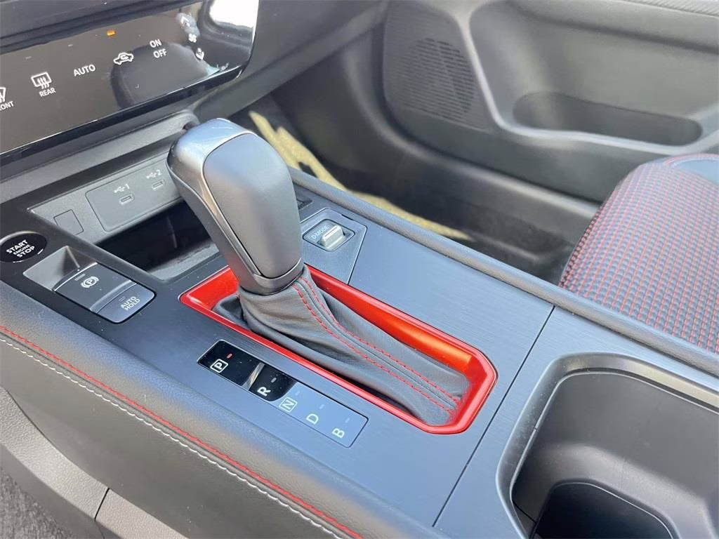 2026 Super Black Nissan Kicks SR FWD SUV