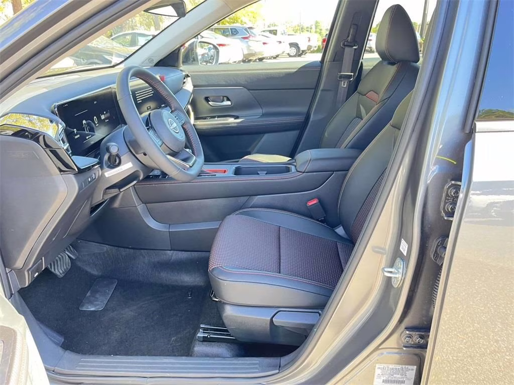 2026 Gun Metallic Nissan Kicks SR FWD SUV