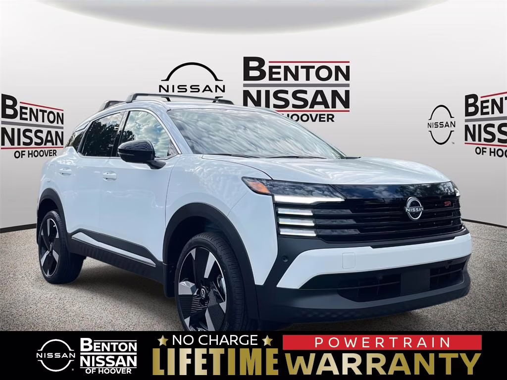 2026 Aspen White Tricoat Nissan Kicks SR FWD SUV