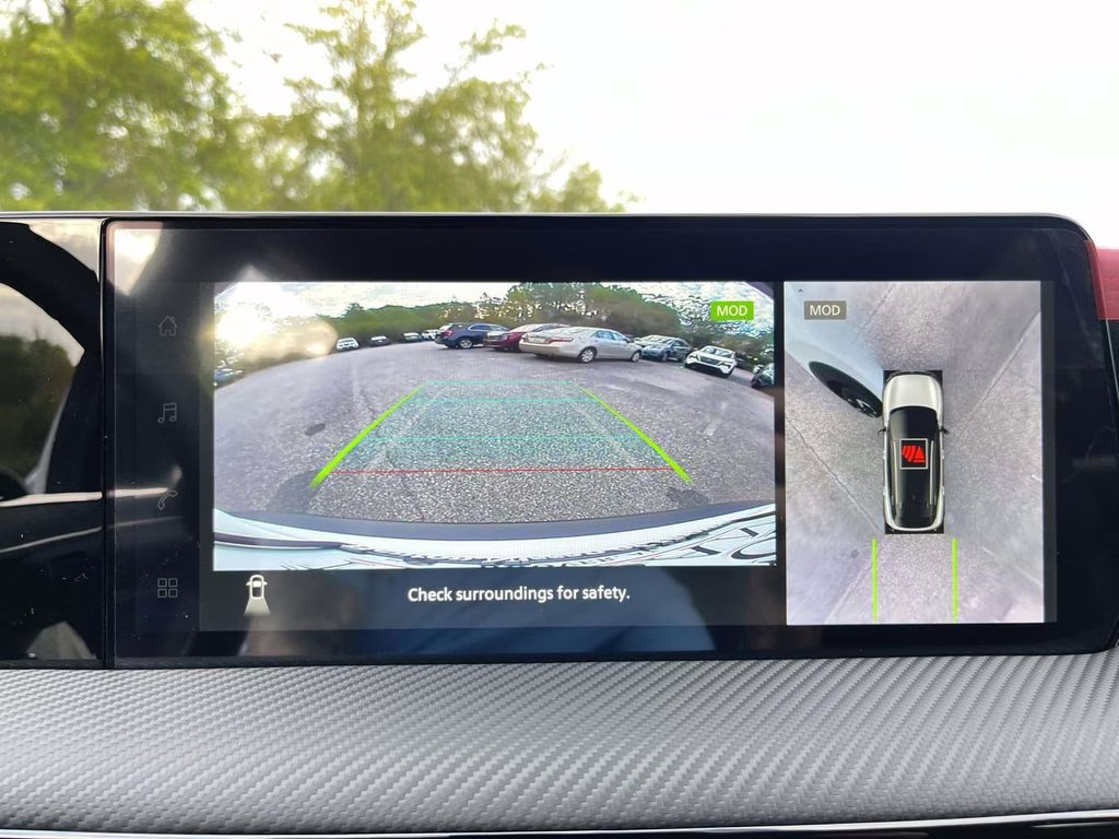 2026 Aspen White Tricoat Nissan Kicks SR FWD SUV