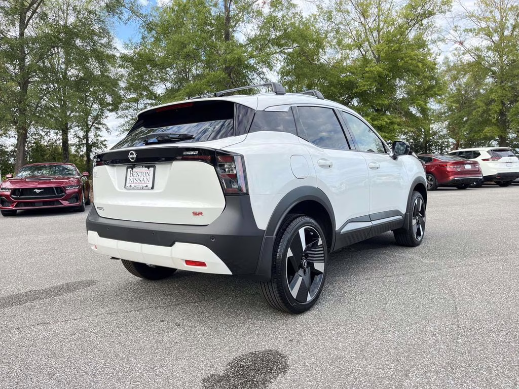 2026 Aspen White Tricoat Nissan Kicks SR FWD SUV