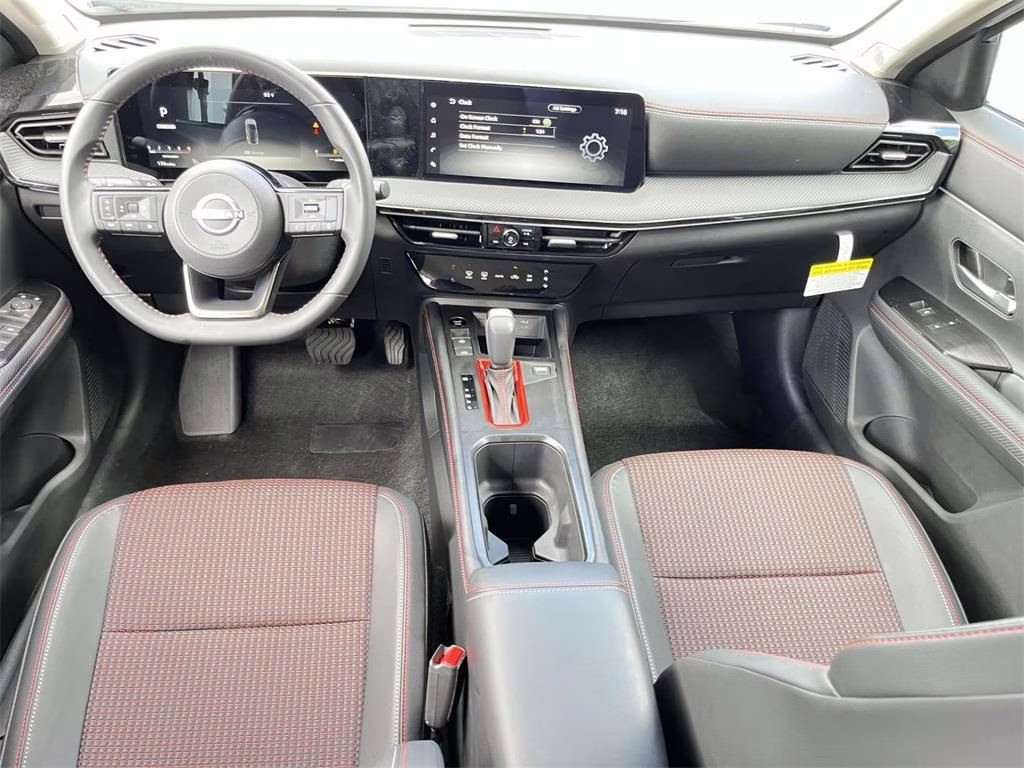 2025 Aspen White Tricoat Nissan Kicks SR AWD SUV