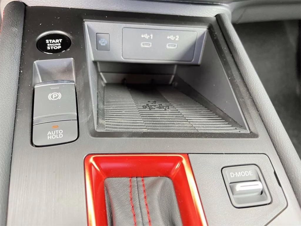 2025 Aspen White Tricoat Nissan Kicks SR FWD SUV