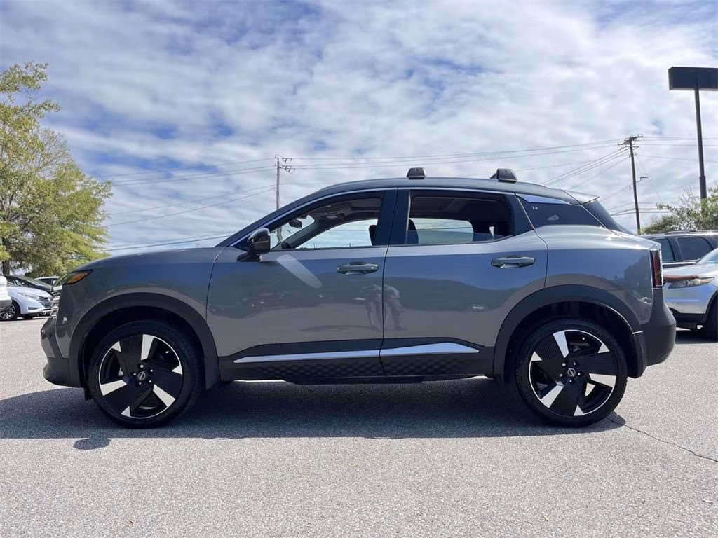 2026 Gun Metallic Nissan Kicks SR FWD SUV