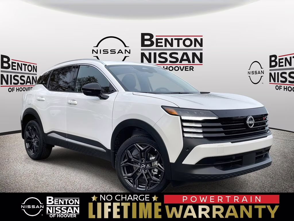 2026 Aspen White Tricoat Nissan Kicks SR FWD SUV