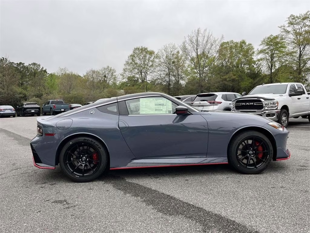 2025 Stealth Gray/Super Black Nissan Z NISMO RWD Coupe