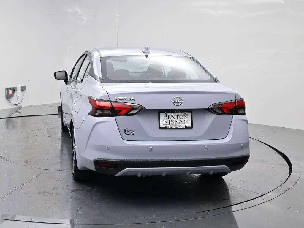 2025 Gray Sky Pearl Nissan Versa 1.6 SV FWD Sedan
