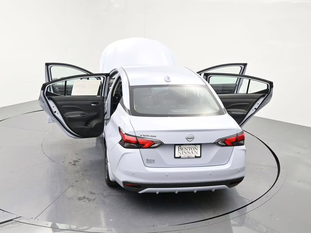 2025 Gray Sky Pearl Nissan Versa 1.6 SV FWD Sedan