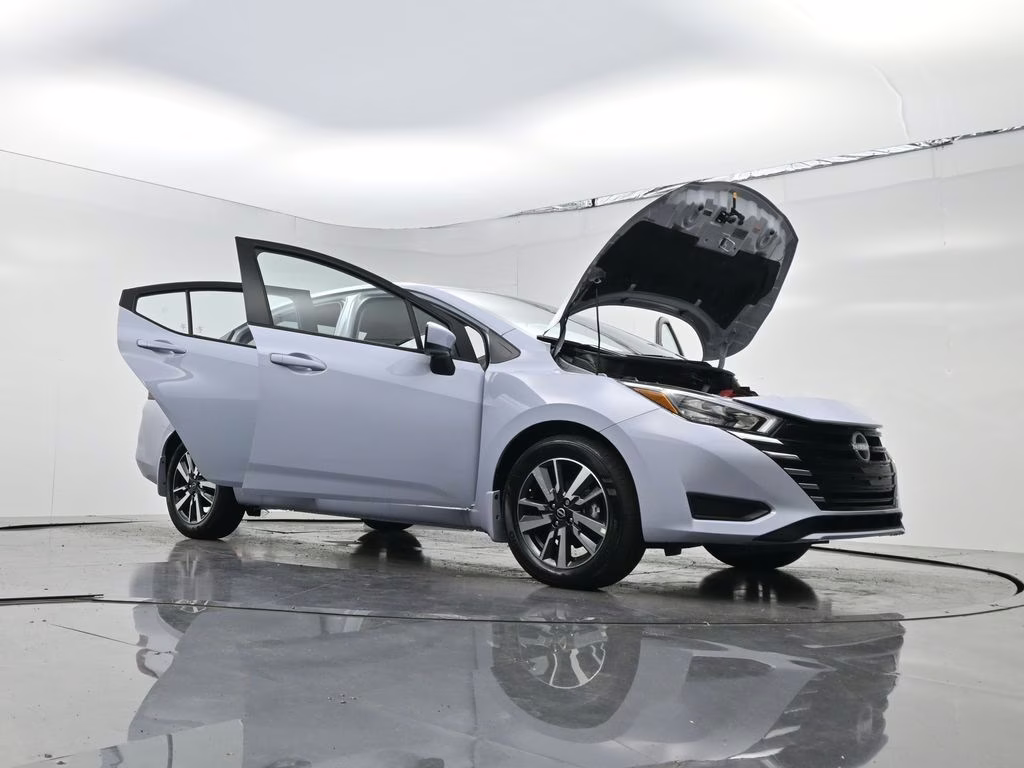 2025 Gray Sky Pearl Nissan Versa 1.6 SV FWD Sedan