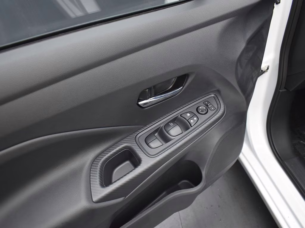 2025 Aspen White Tricoat Nissan Versa 1.6 SV FWD Sedan