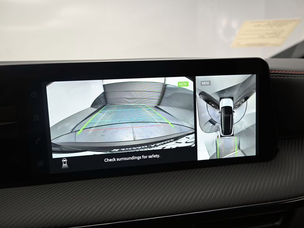 2026 Gun Metallic/Super Black Nissan Kicks SR FWD SUV