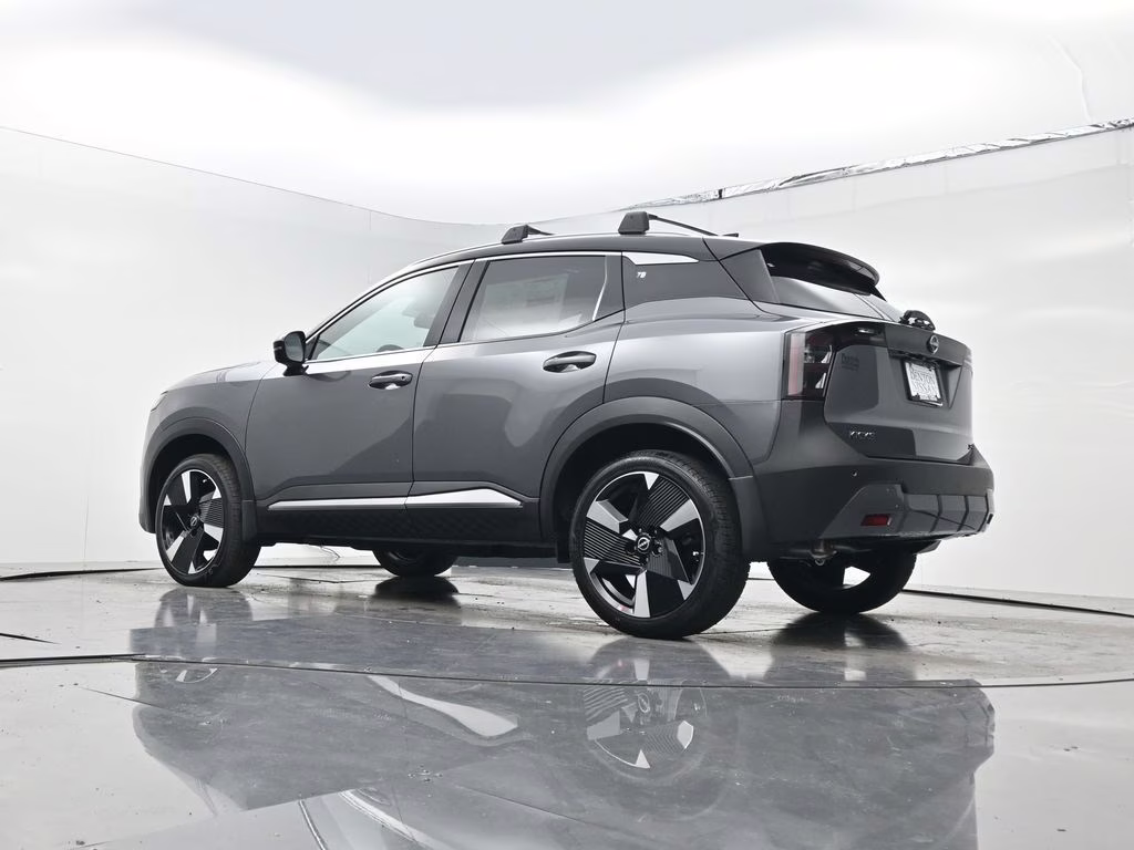 2026 Gun Metallic/Super Black Nissan Kicks SR FWD SUV
