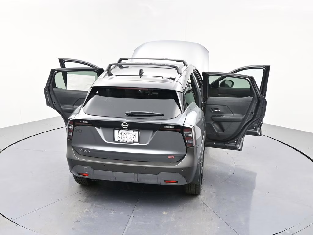 2026 Gun Metallic/Super Black Nissan Kicks SR FWD SUV