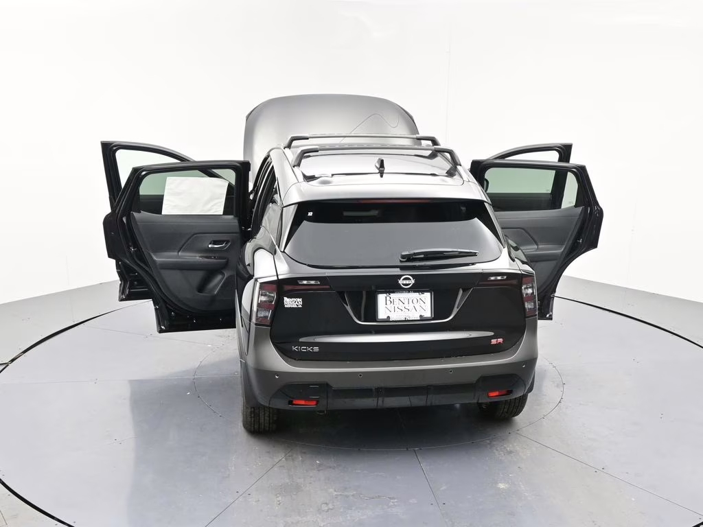 2026 Super Black Nissan Kicks SR FWD SUV