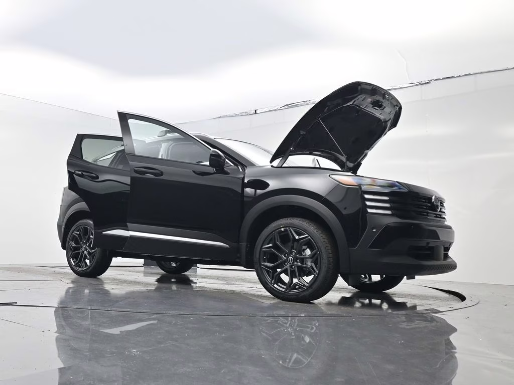 2026 Super Black Nissan Kicks SR FWD SUV