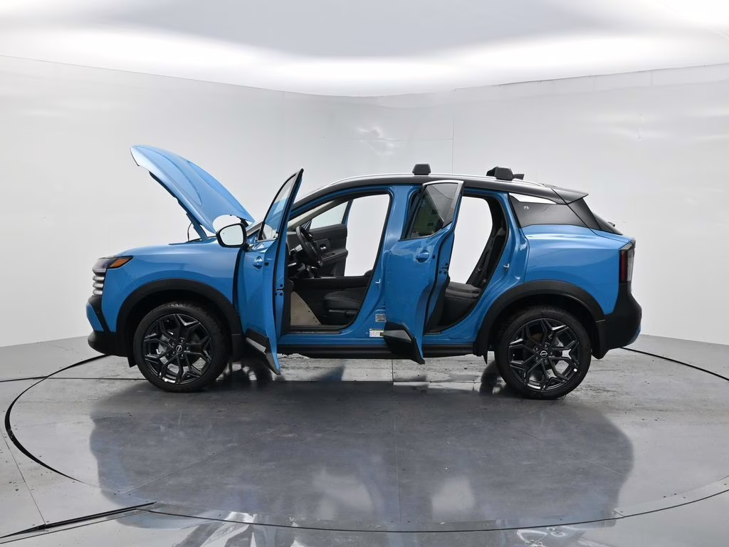2026 Arctic Ice Blue/Black Nissan Kicks SR FWD SUV