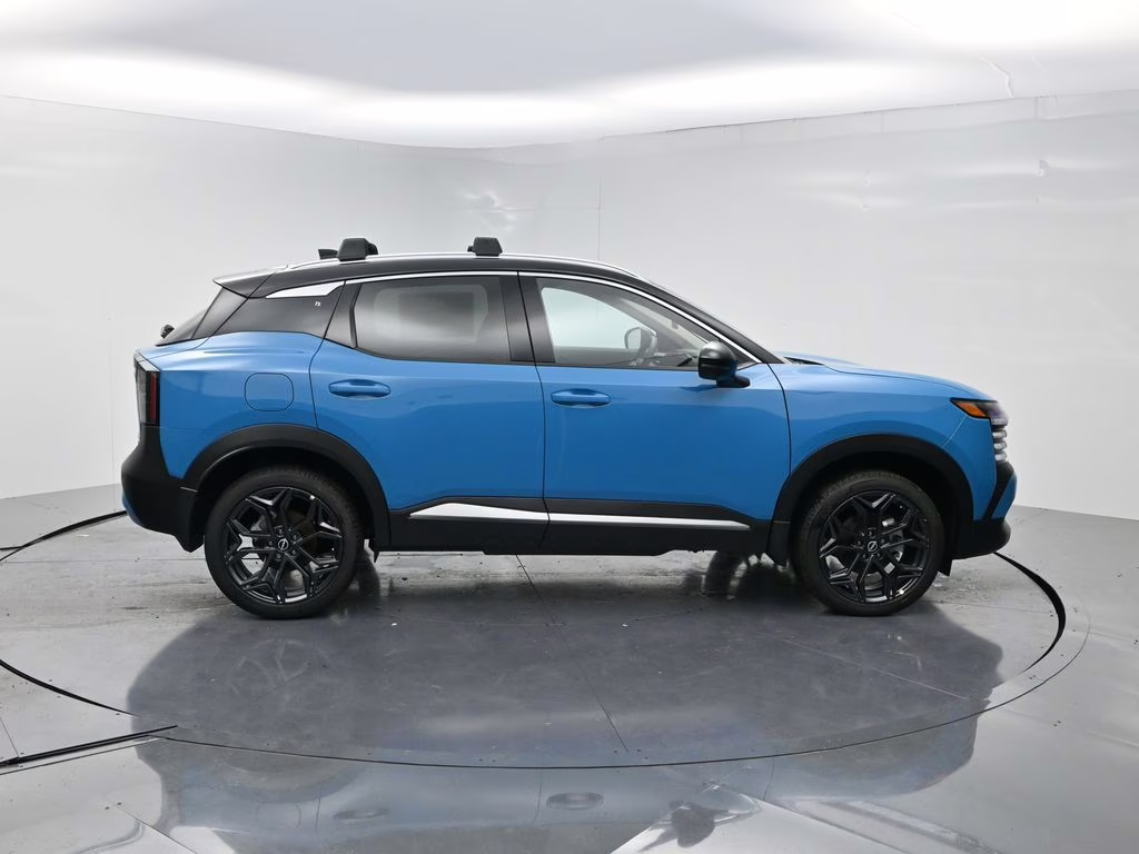2026 Arctic Ice Blue/Black Nissan Kicks SR FWD SUV