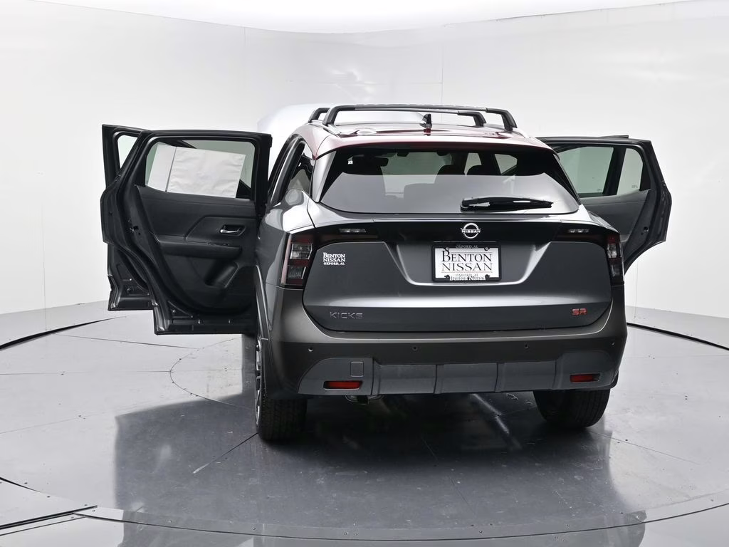 2026 Gun Metallic/Scarlet Ember Tintcoat Nissan Kicks SR FWD SUV