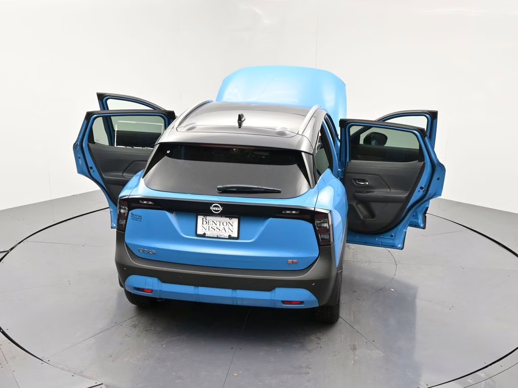 2026 Arctic Ice Blue/Black Nissan Kicks SR FWD SUV