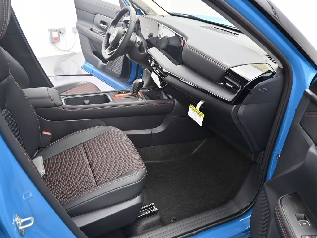 2026 Arctic Ice Blue/Black Nissan Kicks SR FWD SUV