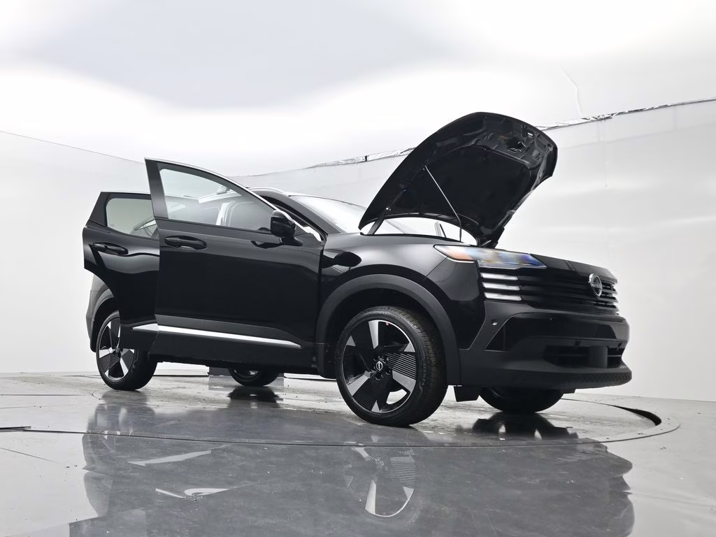 2026 Super Black Nissan Kicks SR FWD SUV