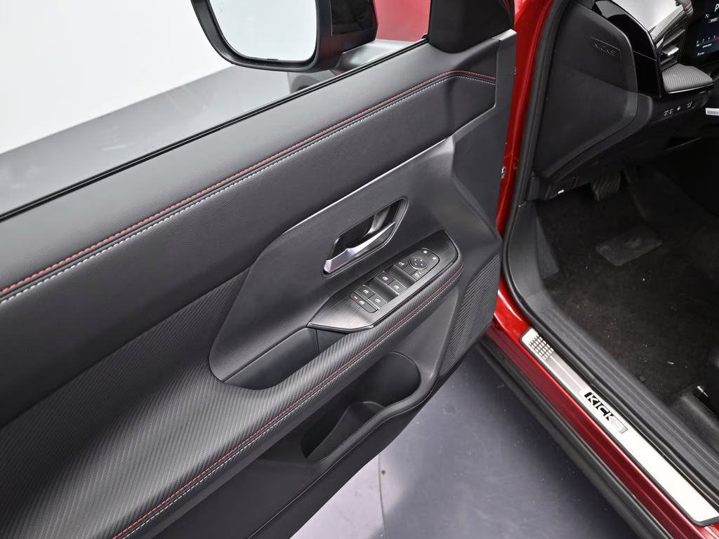 2026 Scarlet Ember/Super Black Nissan Kicks SR FWD SUV