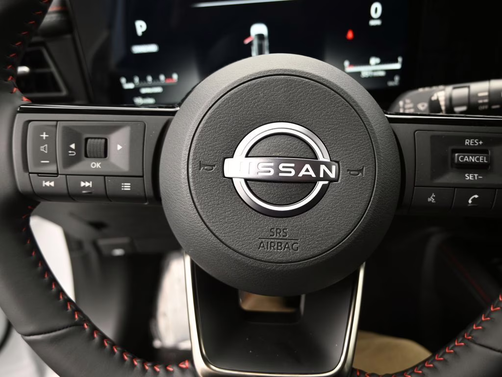 2026 Aspen White/Super Black Nissan Kicks SR FWD SUV