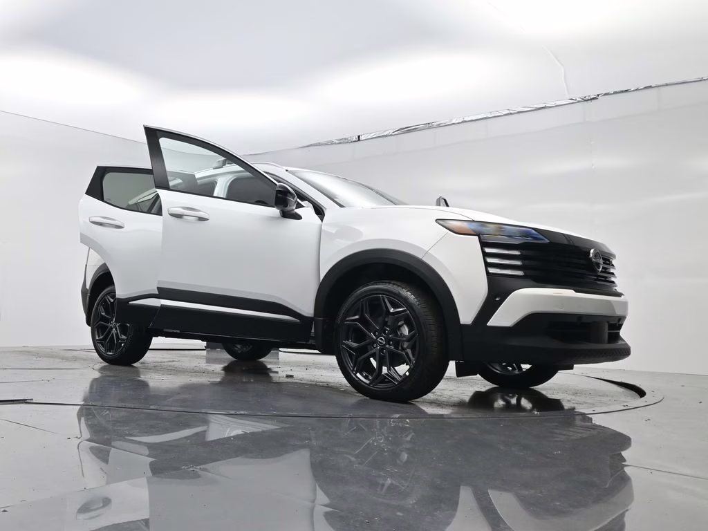 2026 Aspen White Tricoat Nissan Kicks SR FWD SUV