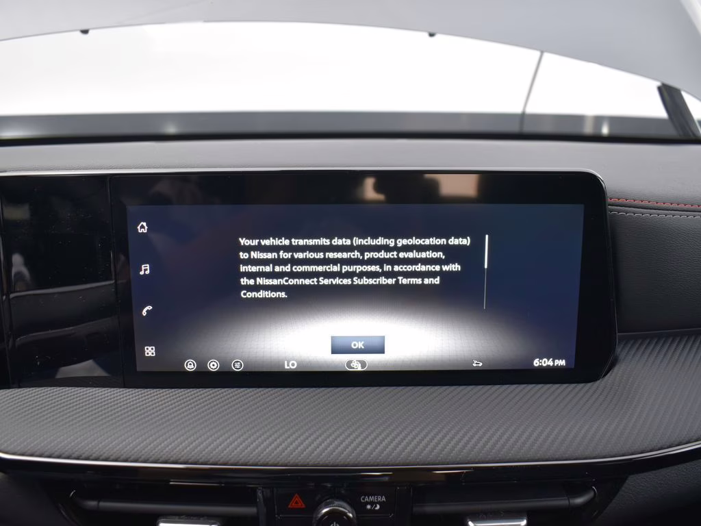 2026 Gun Metallic/Scarlet Ember Tintcoat Nissan Kicks SR FWD SUV