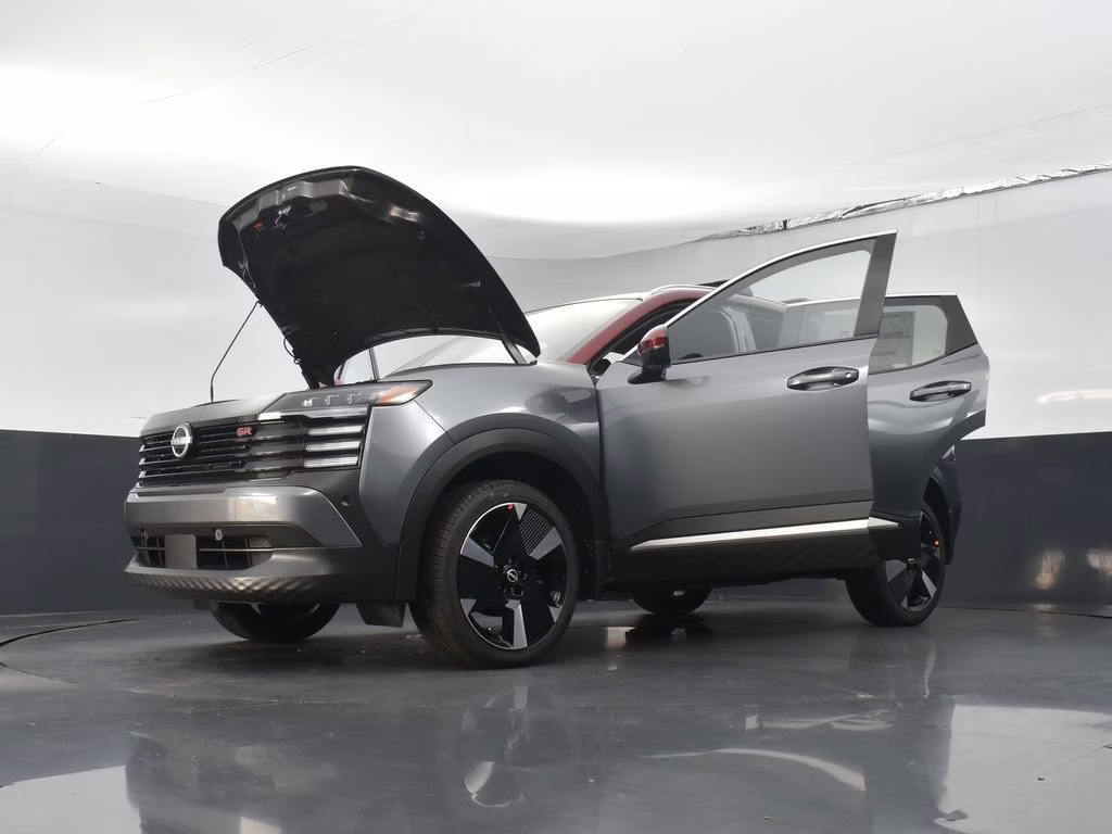 2026 Gun Metallic/Scarlet Ember Tintcoat Nissan Kicks SR FWD SUV