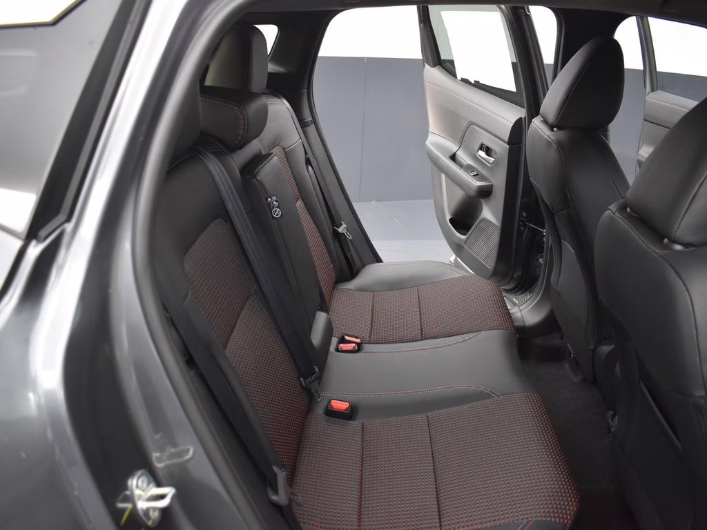 2026 Gun Metallic/Scarlet Ember Tintcoat Nissan Kicks SR FWD SUV