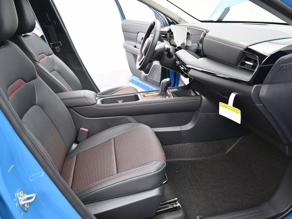 2026 Arctic Ice Blue/Black Nissan Kicks SR FWD SUV