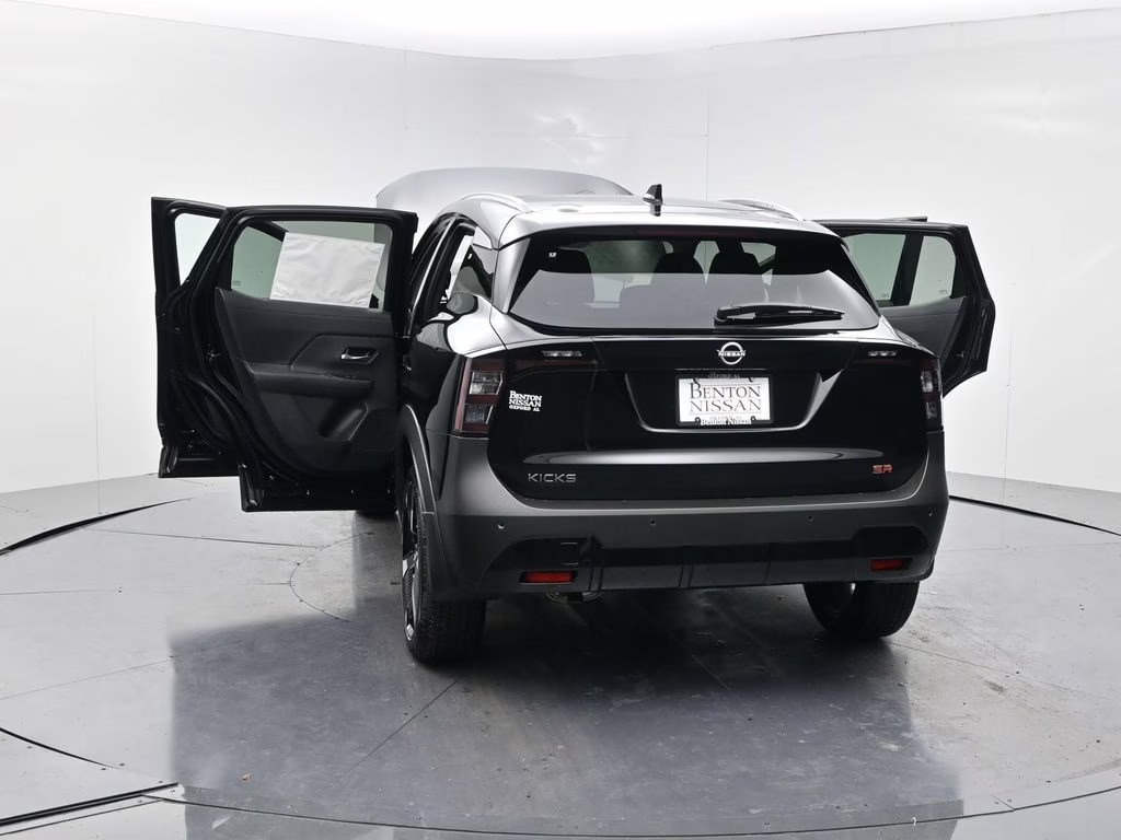 2026 Super Black Nissan Kicks SR FWD SUV