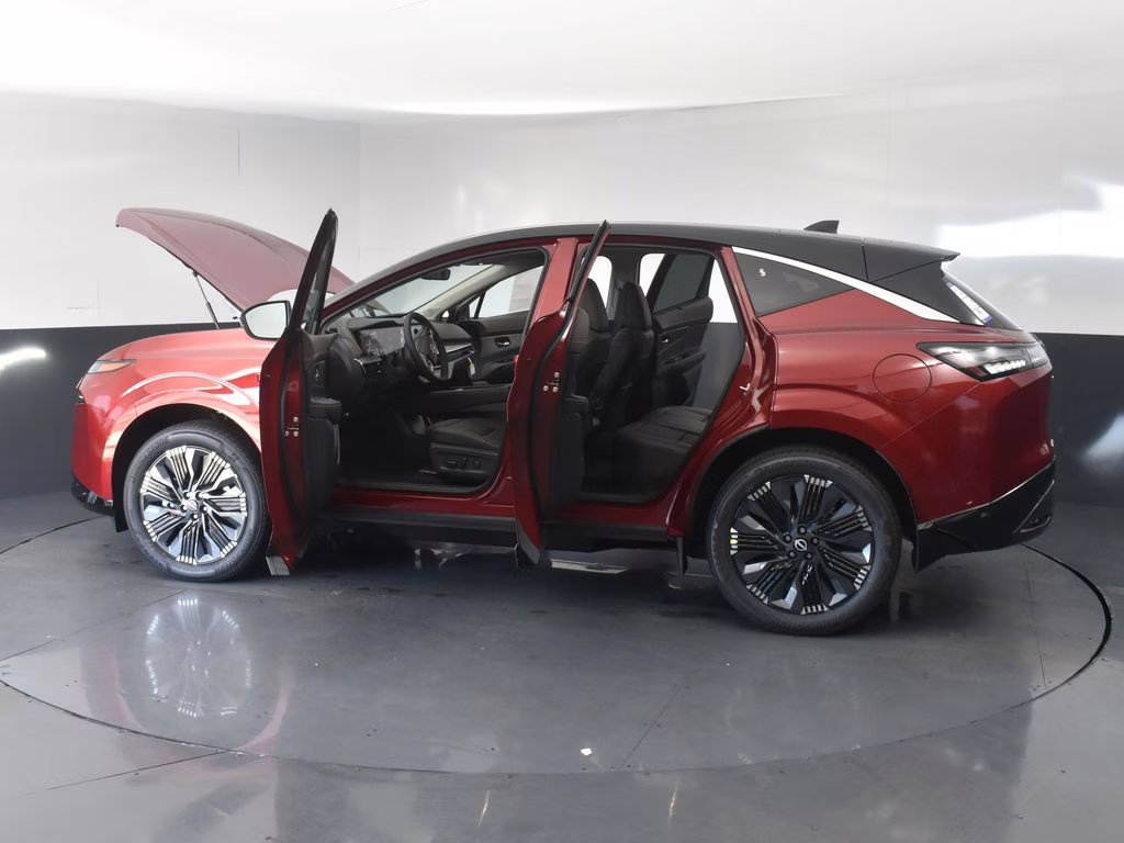 2025 Scarlet Ember Tintcoat/Super Black Nissan Murano Platinum AWD SUV